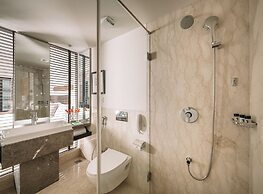 The Raintree, St. Mary's Road