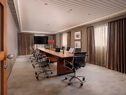 The Raintree, St. Mary's Road