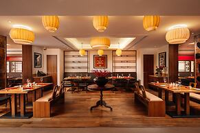 The Raintree, St. Mary's Road