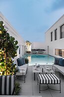 The Raintree, St. Mary's Road