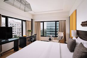 The Raintree, St. Mary's Road