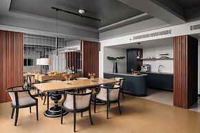 The Raintree, St. Mary's Road