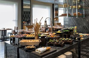 The Raintree, St. Mary's Road