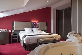 Costa Esmeralda Suites