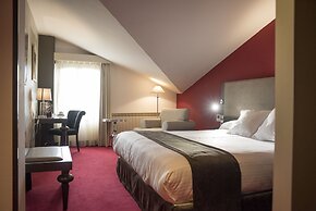 Costa Esmeralda Suites