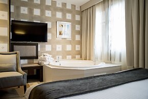 Costa Esmeralda Suites