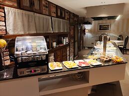 Costa Esmeralda Suites