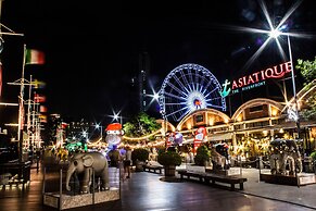 Millennium Hilton Bangkok