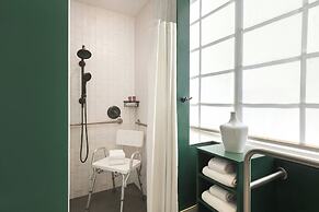 Glenn Hotel, Autograph Collection