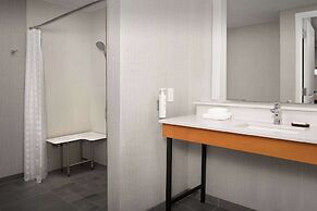 Embassy Suites La Quinta Hotel & Spa