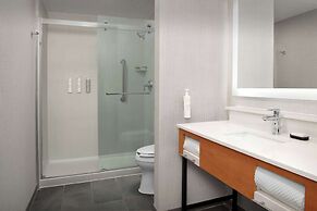 Embassy Suites La Quinta Hotel & Spa