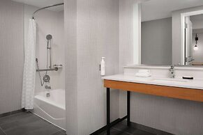 Embassy Suites La Quinta Hotel & Spa