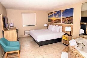 Days Inn and Suites by Wyndham Hammond, IN