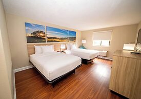 Days Inn and Suites by Wyndham Hammond, IN