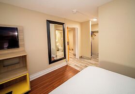 Days Inn and Suites by Wyndham Hammond, IN