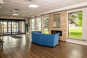 Days Inn and Suites by Wyndham Hammond, IN