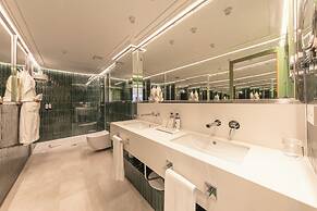 Hotel Ribera de Triana - REOPENING!