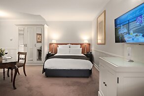 Echoes Boutique Hotel and Restaurant