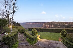 Echoes Boutique Hotel and Restaurant