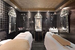 Echoes Boutique Hotel and Restaurant