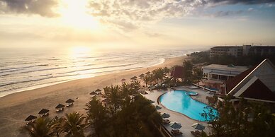 Sandy Beach Non Nuoc Resort