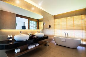 Sandy Beach Non Nuoc Resort