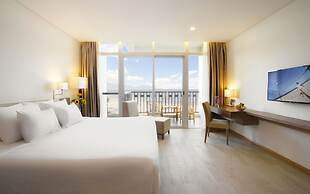 Sandy Beach Non Nuoc Resort