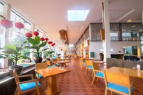 Sandy Beach Non Nuoc Resort