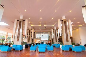 Sandy Beach Non Nuoc Resort