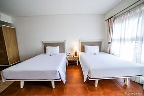 Sandy Beach Non Nuoc Resort