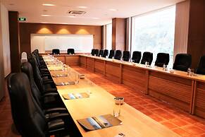 Sandy Beach Non Nuoc Resort