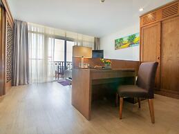 Sandy Beach Non Nuoc Resort