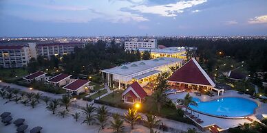 Sandy Beach Non Nuoc Resort