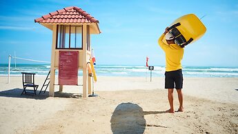 Sandy Beach Non Nuoc Resort