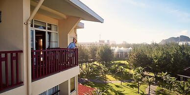 Sandy Beach Non Nuoc Resort