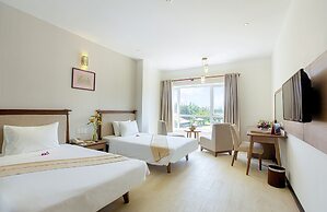 Sandy Beach Non Nuoc Resort