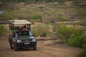 Mvuradona Safari Lodge