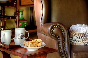 Mvuradona Safari Lodge