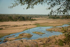 Mvuradona Safari Lodge