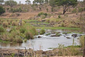 Mvuradona Safari Lodge