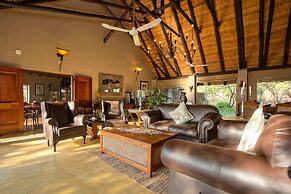 Mvuradona Safari Lodge