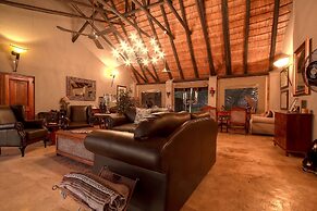 Mvuradona Safari Lodge