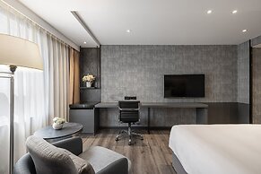 Lakeshore Hotel Metropolis I