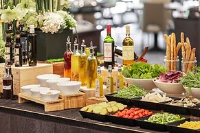 Lakeshore Hotel Metropolis I