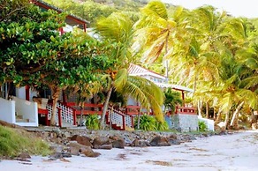 Bequia Beachfront Villa Hotel