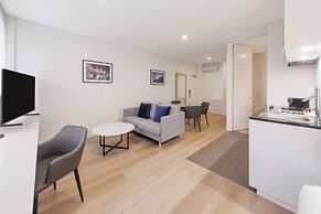 Oaks Melbourne on Collins Suites