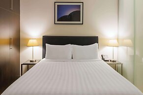 Oaks Melbourne on Collins Suites