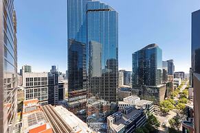 Oaks Melbourne on Collins Suites