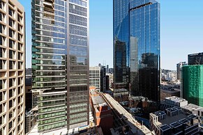 Oaks Melbourne on Collins Suites