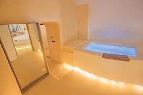 Chic Hotel Santorini